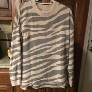 American Eagle Jegging Fit oversized sweatshirt. Medium. Good used condition.